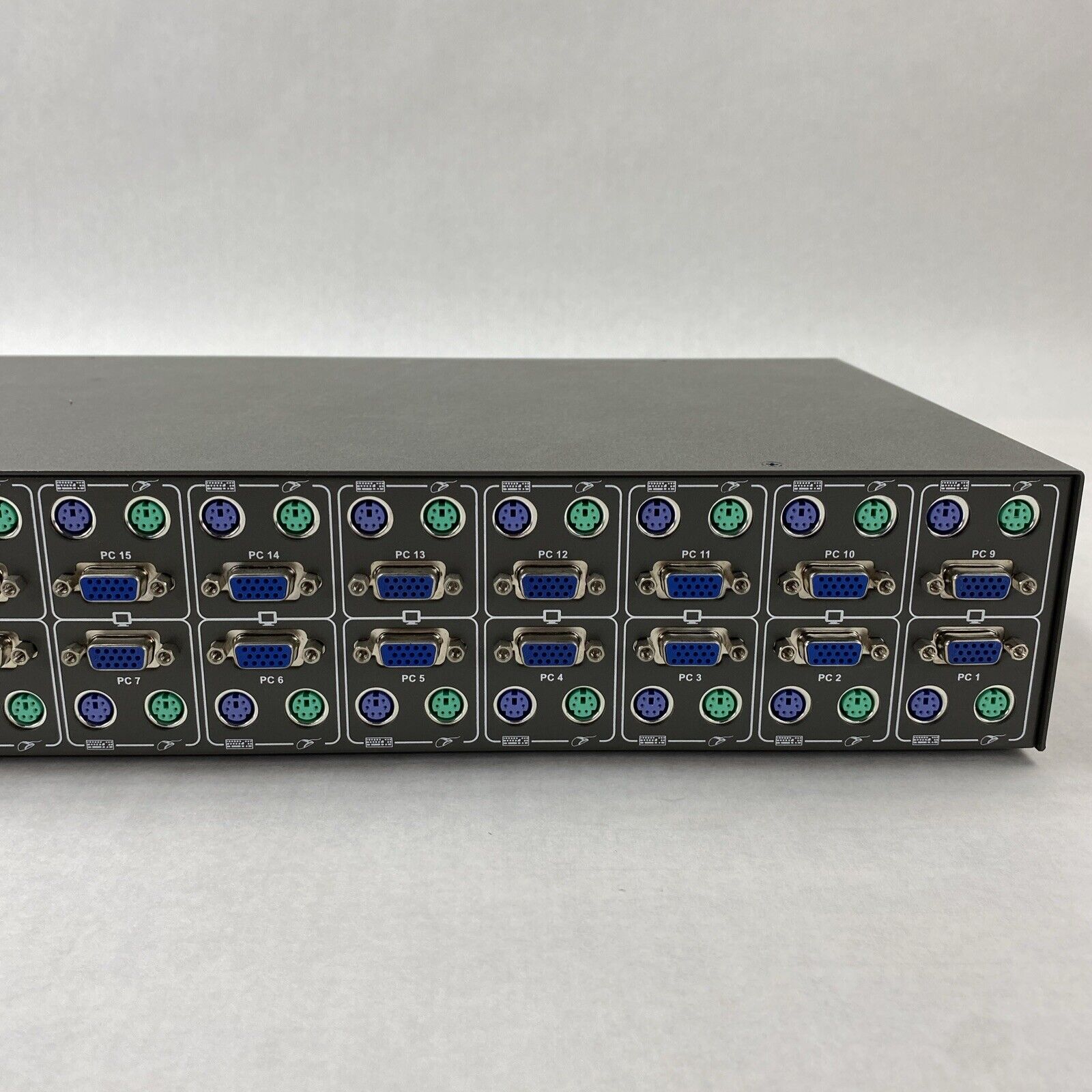 D-Link DKVM-16 PS/2 16-Port KVM Keyboard Video Mouse Switch