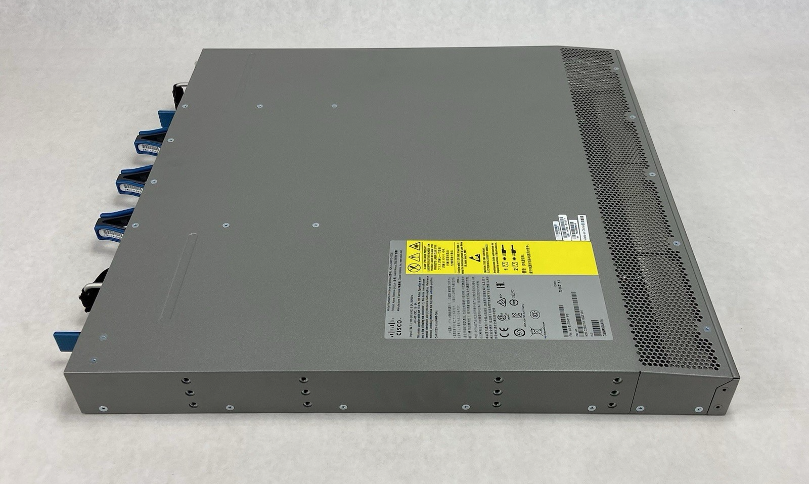 Cisco Nexus N2K-C2348TQ-10G-E 48-Port Fabric Extender Open Box W/ 4 Transceivers
