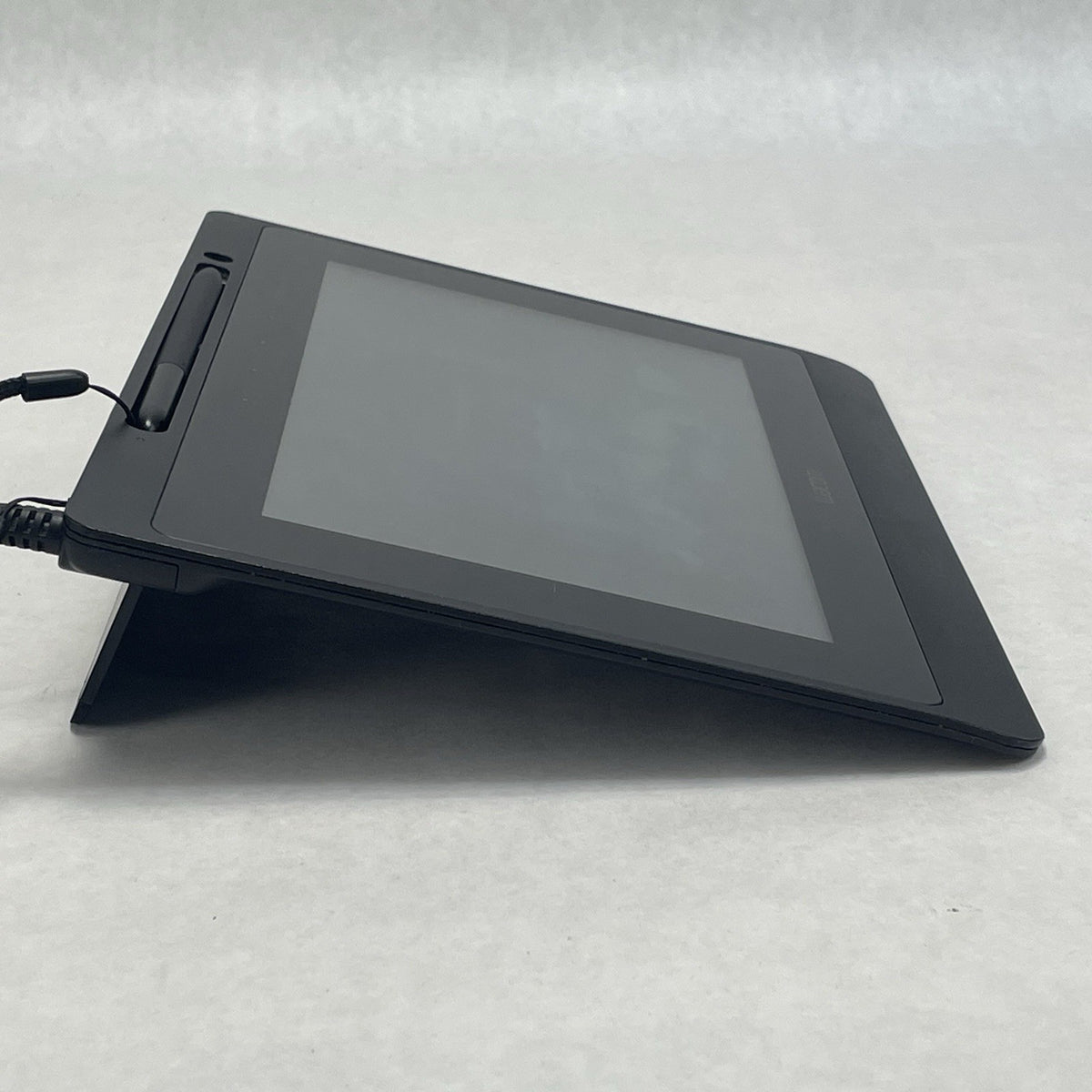 Wacom DTU-1141B 10.1" Full HD Digitizer Interactive Pen Display Tested5
