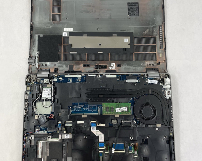 Dell Latitude 5510 15.6" i5-10210U 1.60 GHz 8 GB RAM No SSD/OS/AC/Batt - Worn