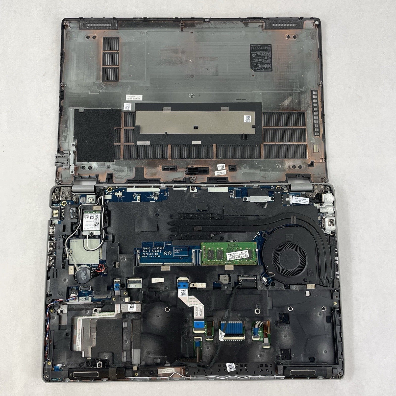 Dell Latitude 5510 15.6" i5-10210U 1.60 GHz 8 GB RAM No SSD/OS/AC/Batt - Worn18
