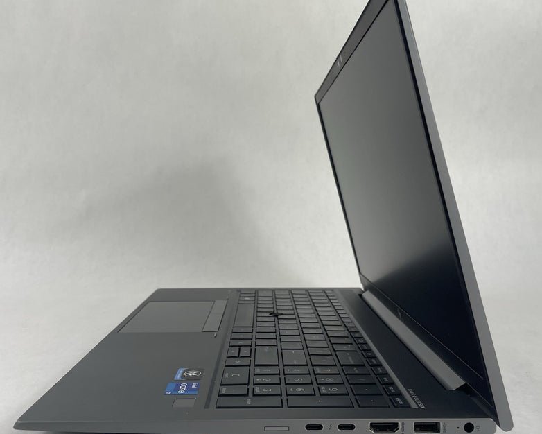 HP ZBook FireFly 15 G8 15.6" i7-1165G7 2.8GHz 16GB RAM No SSD/OS/AC - Bad Corner