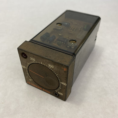 Omega Engineering 6102-J-0/500F Temperature Controller 120V 50/60Hz 0-500F