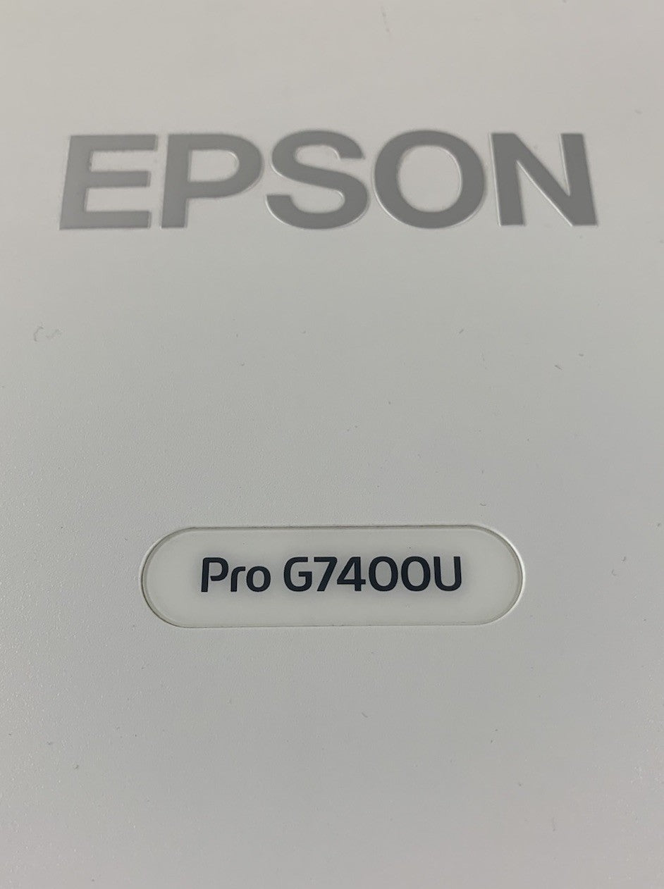 Epson Pro G7400U H762A 3LCD Projector - Parts or Repair7