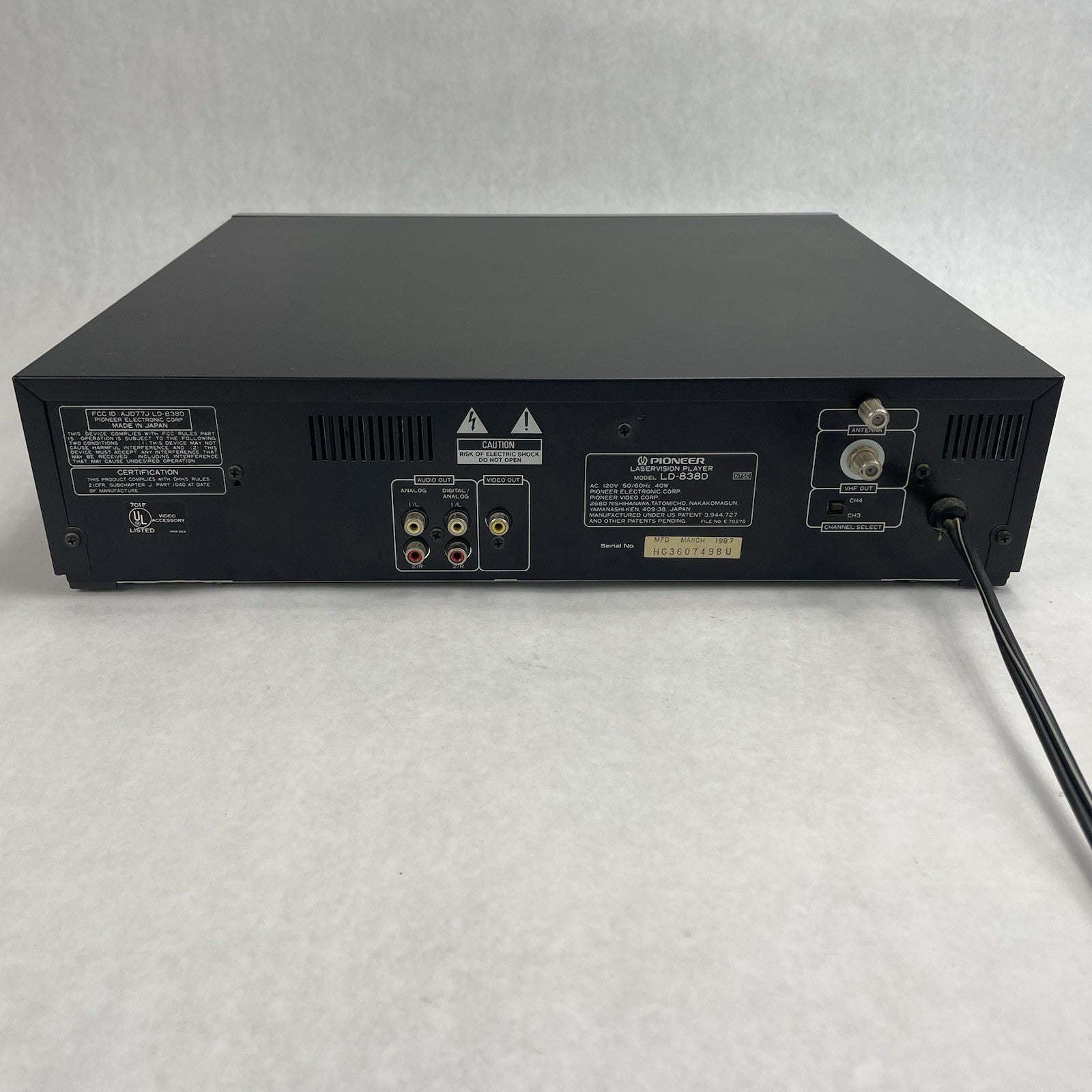 Pioneer LD-838D Laservison Laser Disk PLAYER  LD-838D For Parts