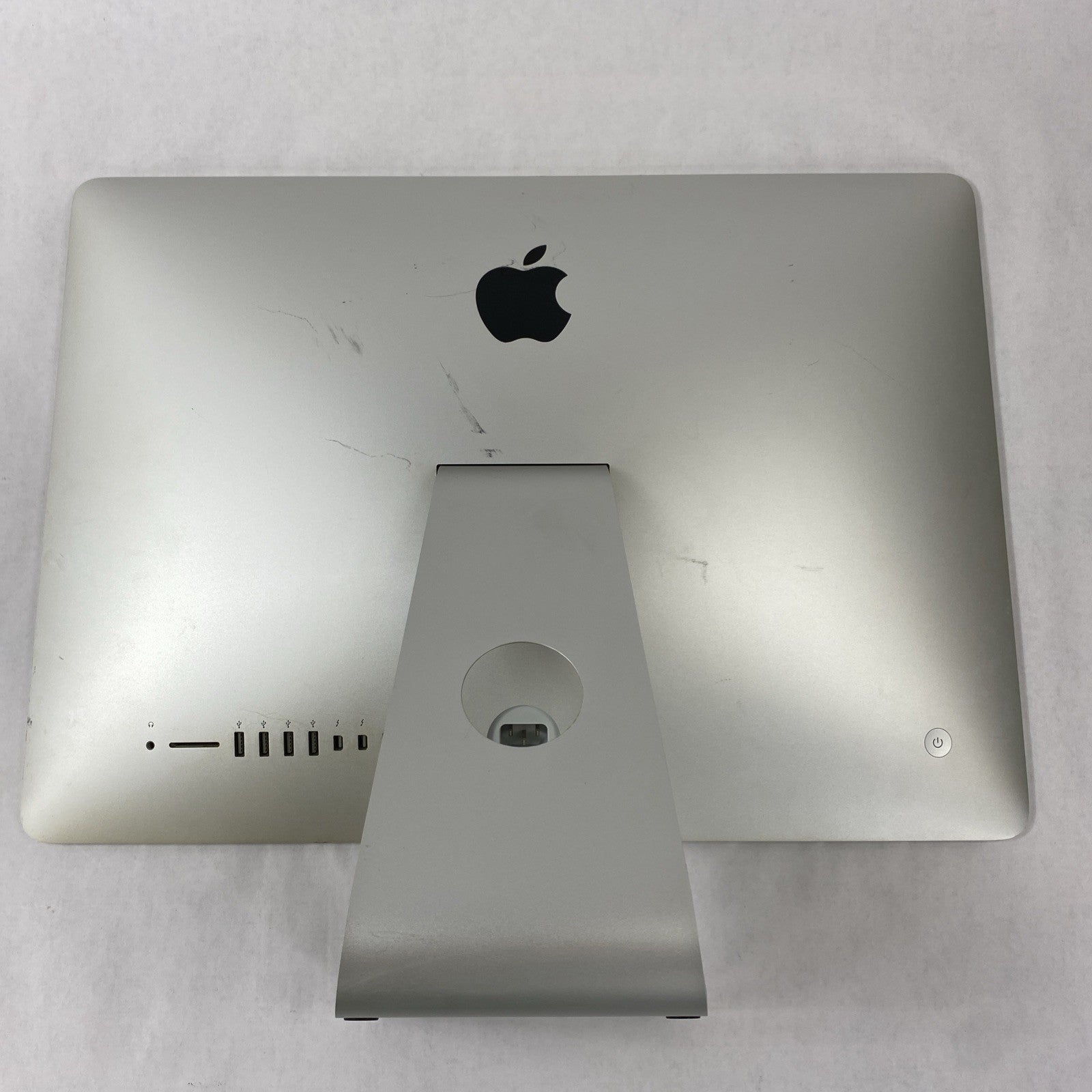 Apple A1418 iMac 21.5" 2013 2.7 GHz Core i5 8GB RAM 1TB HDD macOS 10.15.812