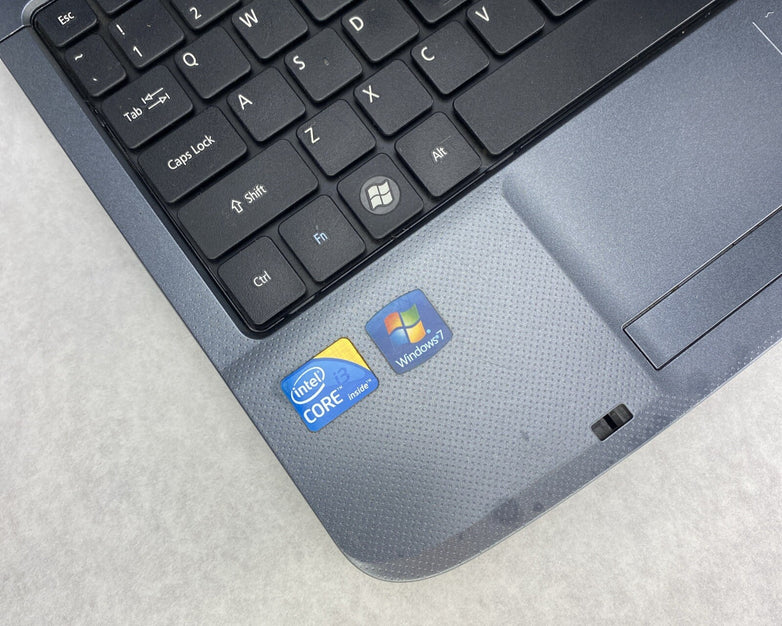 Acer Aspire 5740 15.6" Intel Core i3-M330 2.13GHz 4GB RAM No AC HDD OS