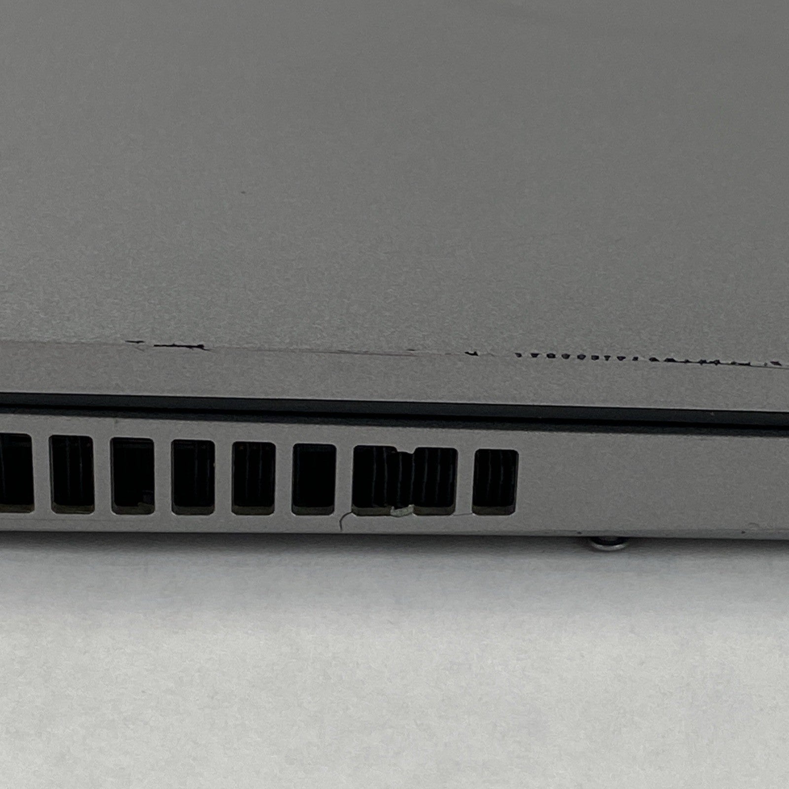 Dell Latitude 5510 Core i5-10210U 1.6 GHz 8GB RAM 15.6" No Battery No HDD No OS