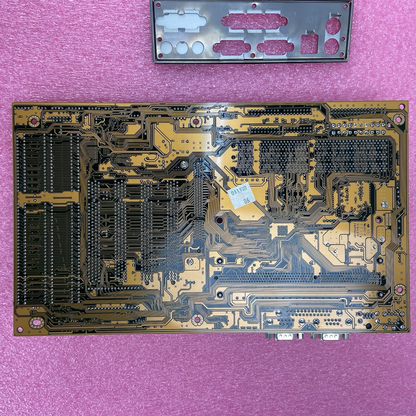 Gigabyte GA-6BXC Motherboard Intel Pentium III 500MHz 128MB RAM w/Shield5