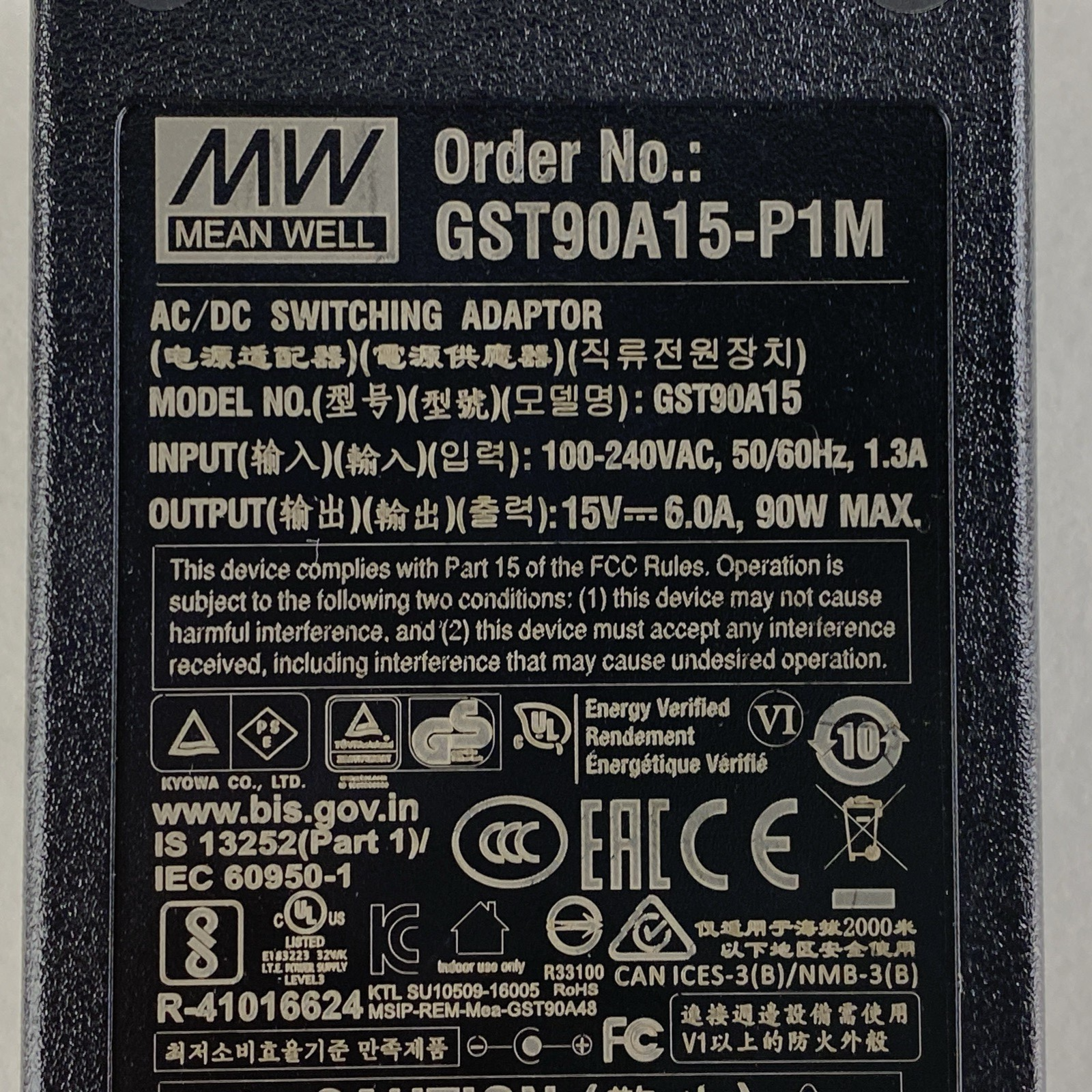 Mean Well GST90A15-P1M 15V 6A 90W AC Adapter