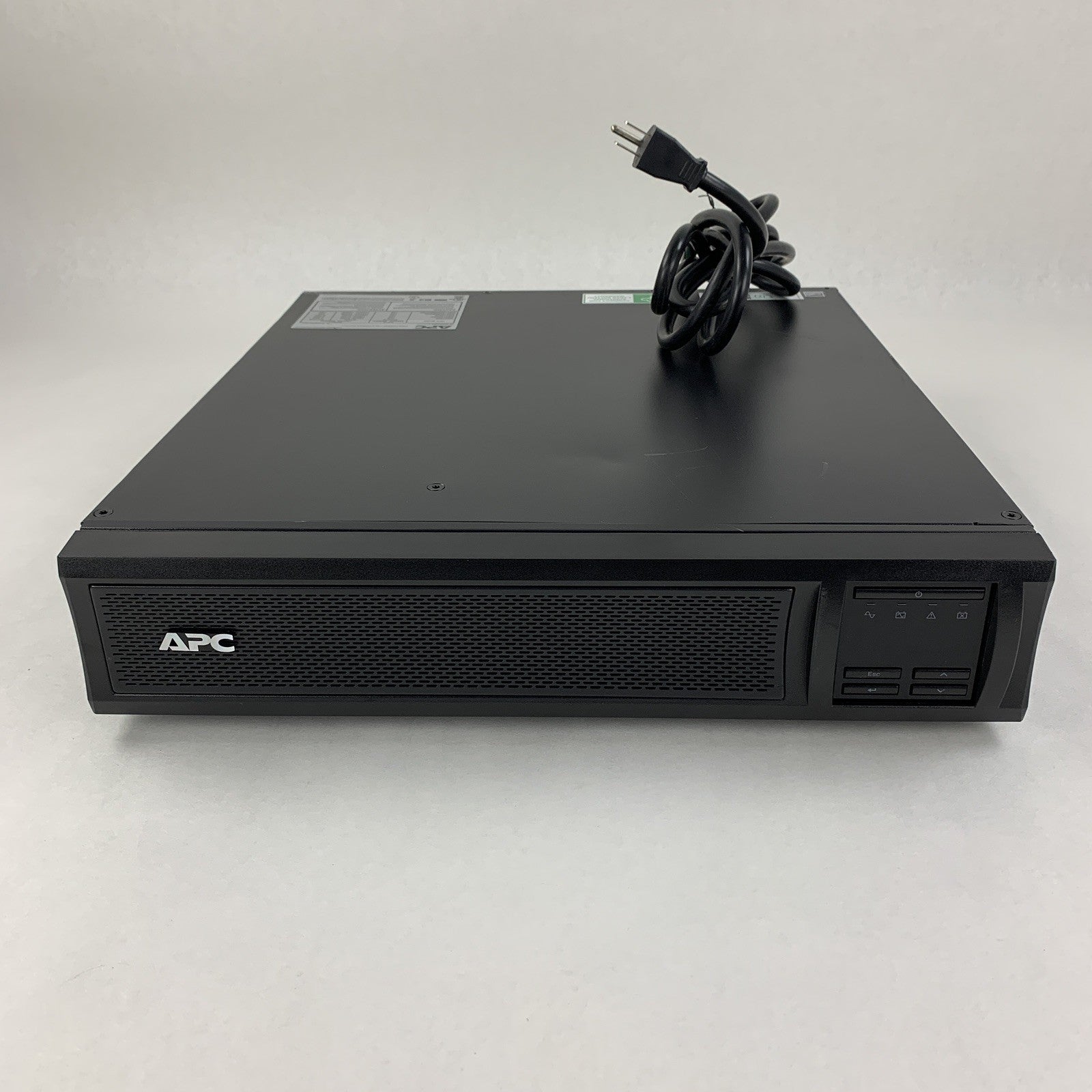 APC SMX1500RM2UCNC Rack Mounted Battery Backup AP9630 Tested No Batts No Caddy