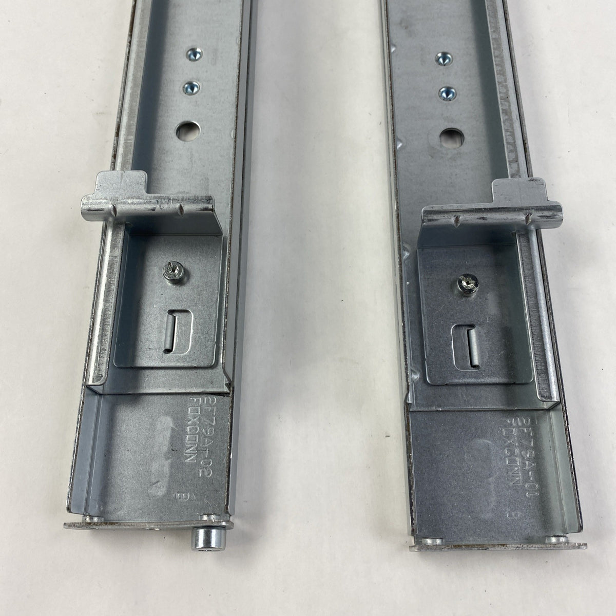 Foxconn 2F77A-02 Right and Left Sliding Server Rails - No Screws8