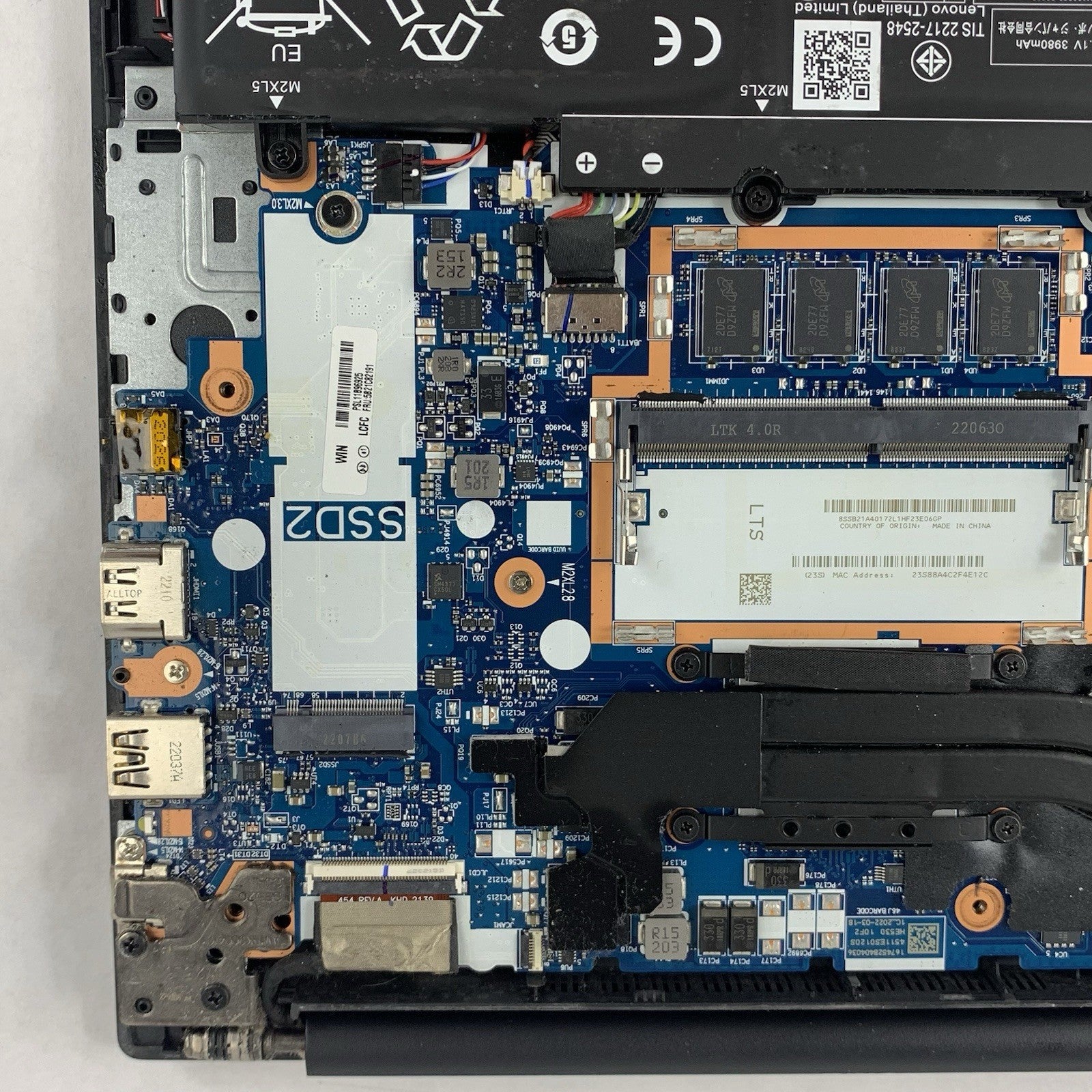 Lenovo ThinkPad E15 Gen 3 15.6" Ryzen 5 5500U 2.1 GHz 8 GB RAM No OS/HDD/AC Dent17