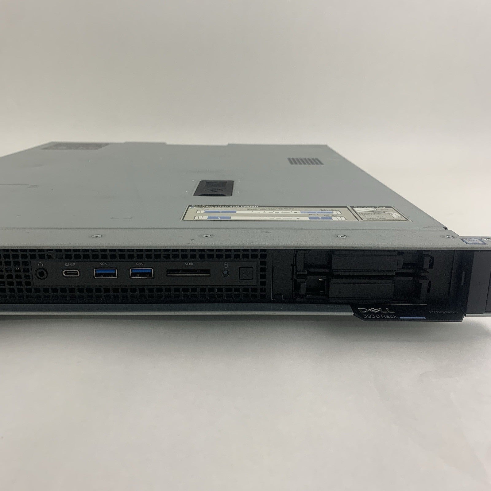Dell Precision 3930 Rack 1x i9-9900K 3.6 GHz 32 GB Ram No OS No 2.5" HDD3