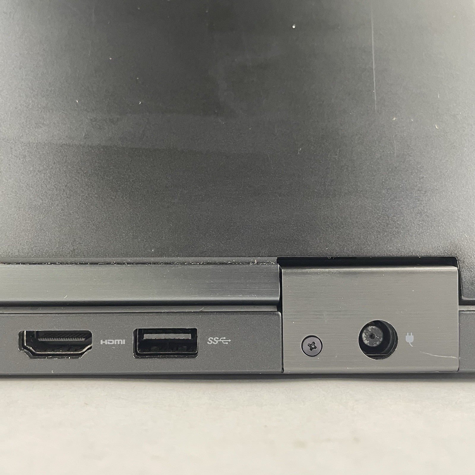 Dell Latitude 5590 15.6" i5-8350U 1.70 GHz 8 GB RAM No SSD/OS/AC15
