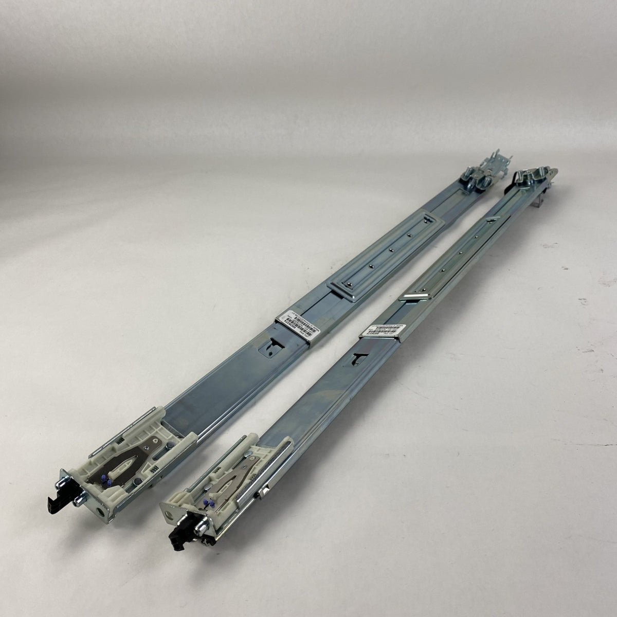 Dell 00D9374 1U Left and Right Sliding Server Rail0