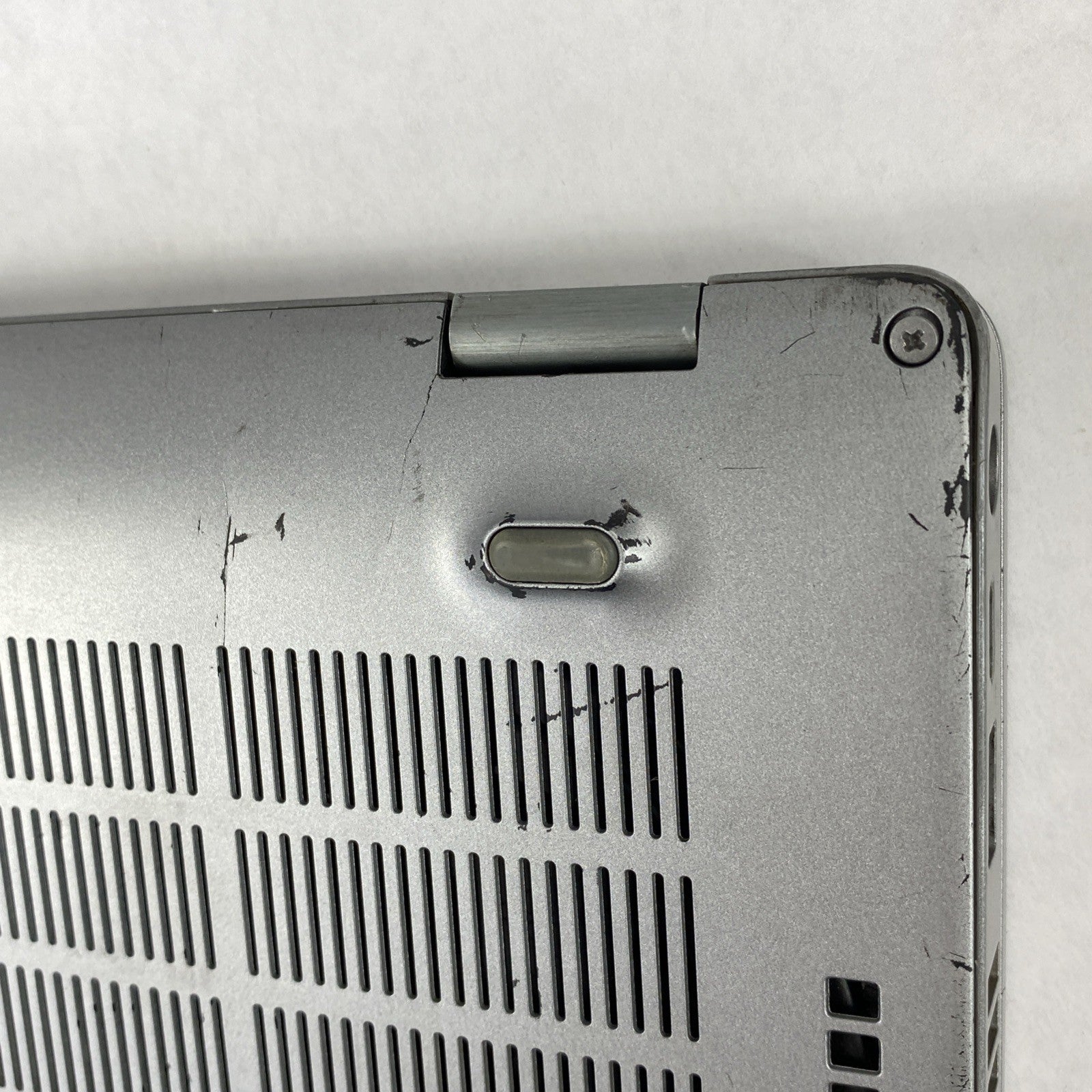 Dell Latitude 5510 Core i5-10210U 1.6 GHz 8GB RAM 15.6" No Battery No HDD No OS