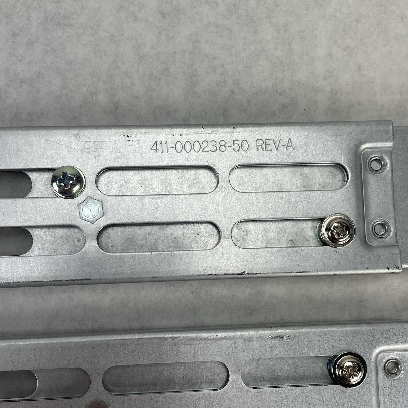 Dell SonicWall 1U Rack Mount Rails 411-000238-50 411-000241-503