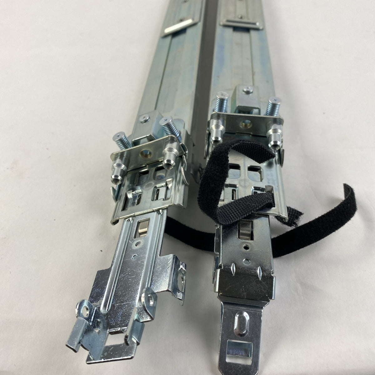 Dell 00D3963 1U Left and Right Sliding Server Rails2