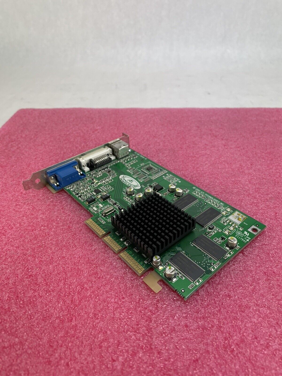 ATI Radeon RV100 SD32M 32MB AGP Graphics Card