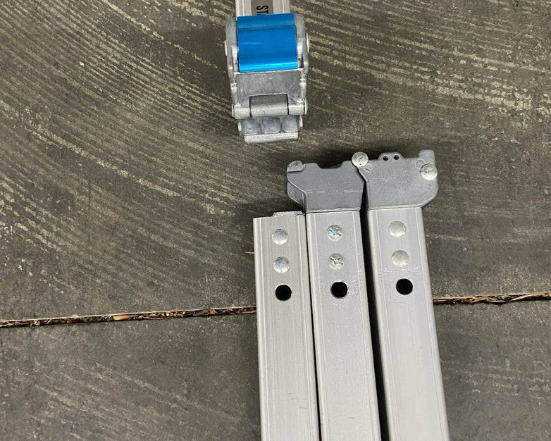 Da-Lite Fast-Fold Deluxe Projection Screen Frame - No Screen - Parts or Repair