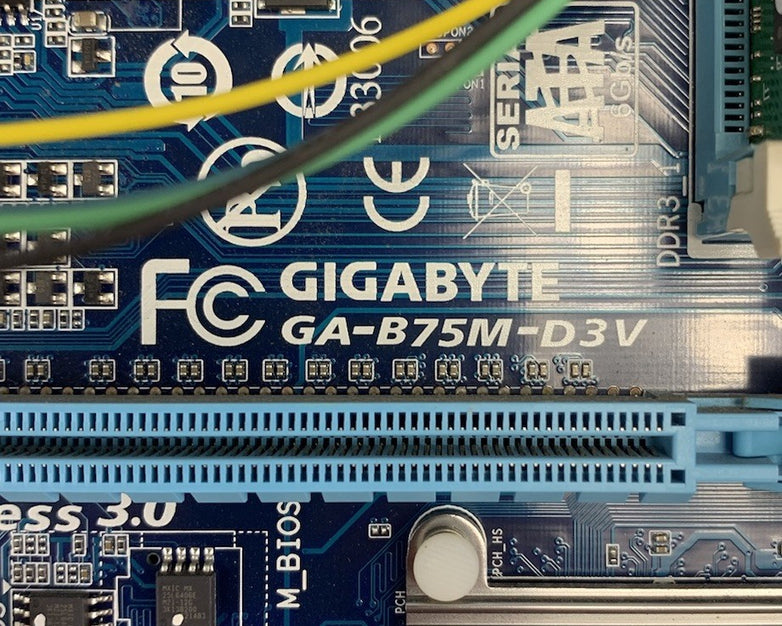 Gigabyte GA-B75M-D3V Motherboard Intel Core i3-3220 3.3GHz 8GB RAM No Shield