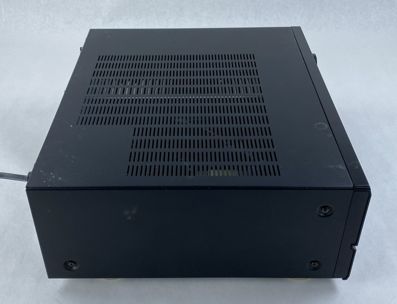 Denon DRA-685 AM/FM Stereo Receiver - Parts or Repair