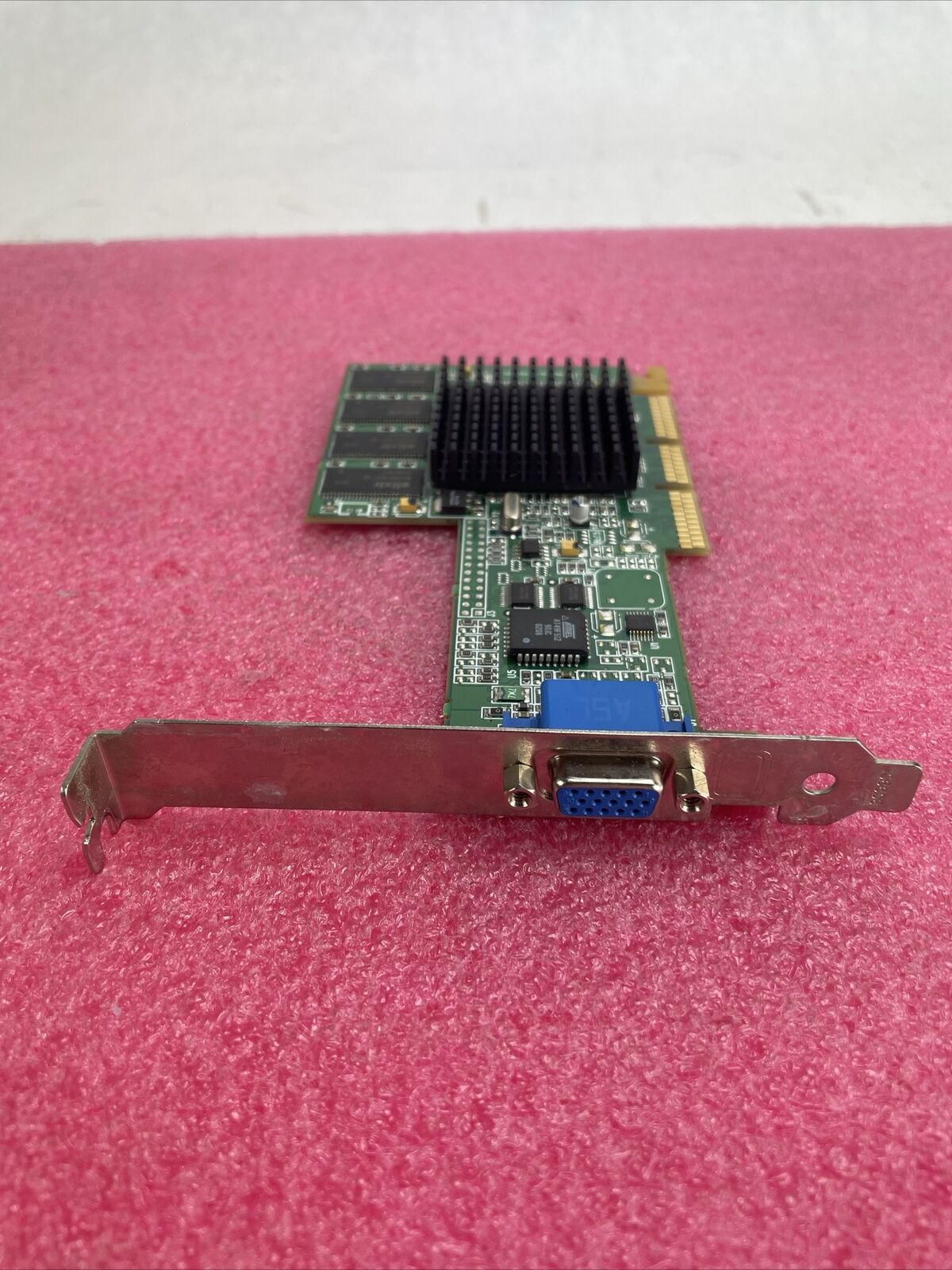 Rage Xpert2000Pro Ultra 32M AGP Graphics Card