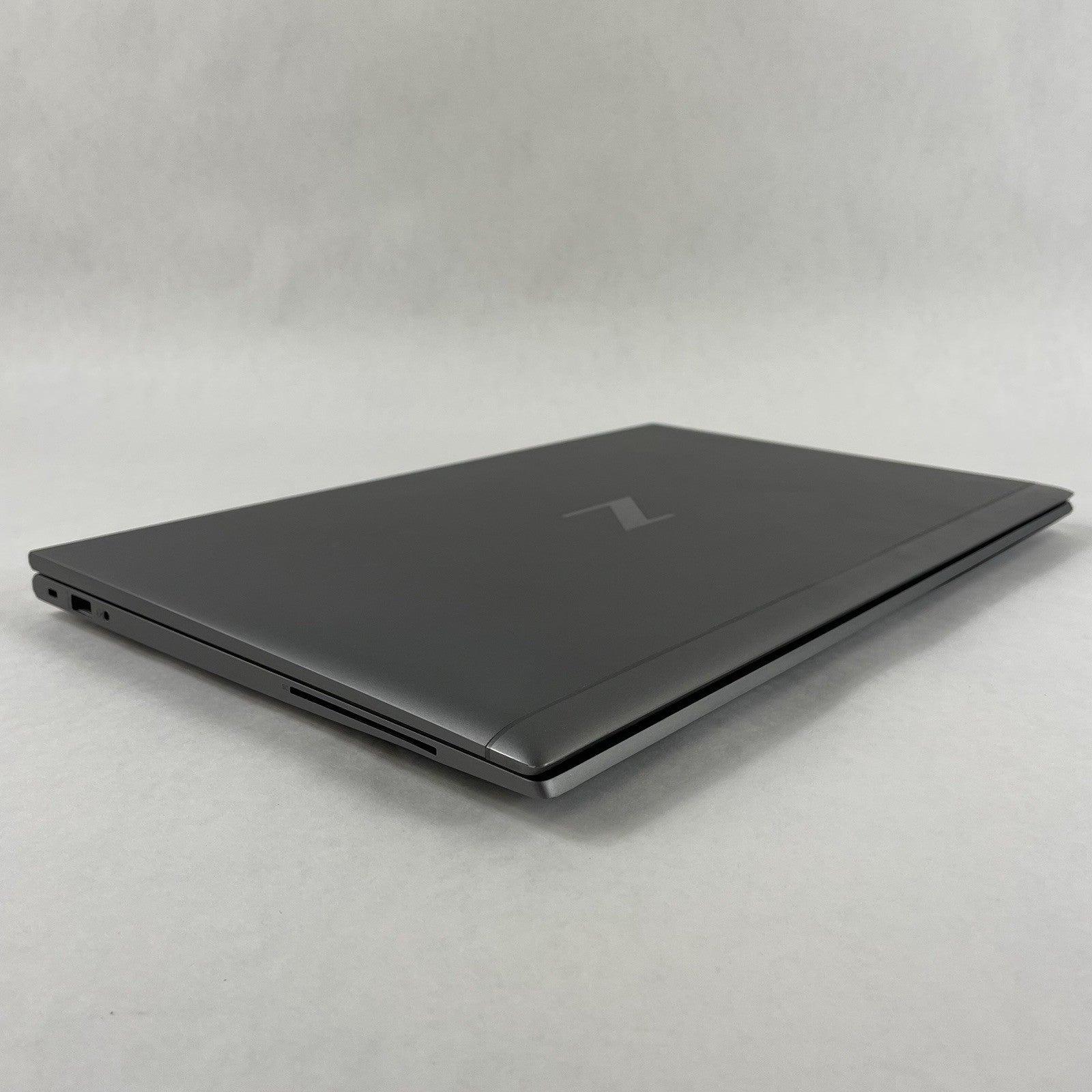 HP ZBook Firefly 15 G7 15.6" i7-10610U 1.80 GHz 8 GB RAM No SSD/OS/AC10