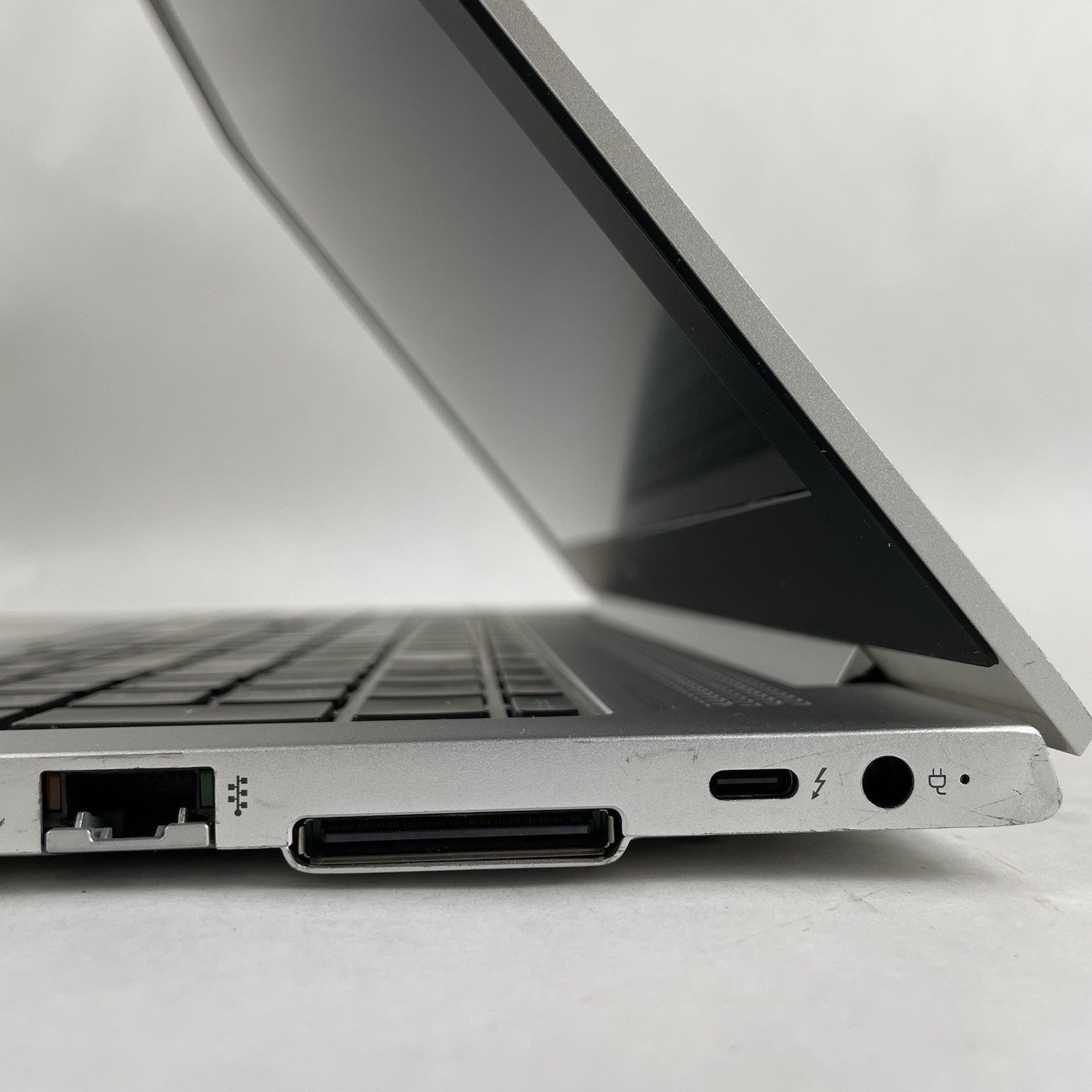 HP EliteBook 850 G6 15.6" i5-8365U 1.60 GHz 8 GB RAM No SSD/OS/AC - Dents4