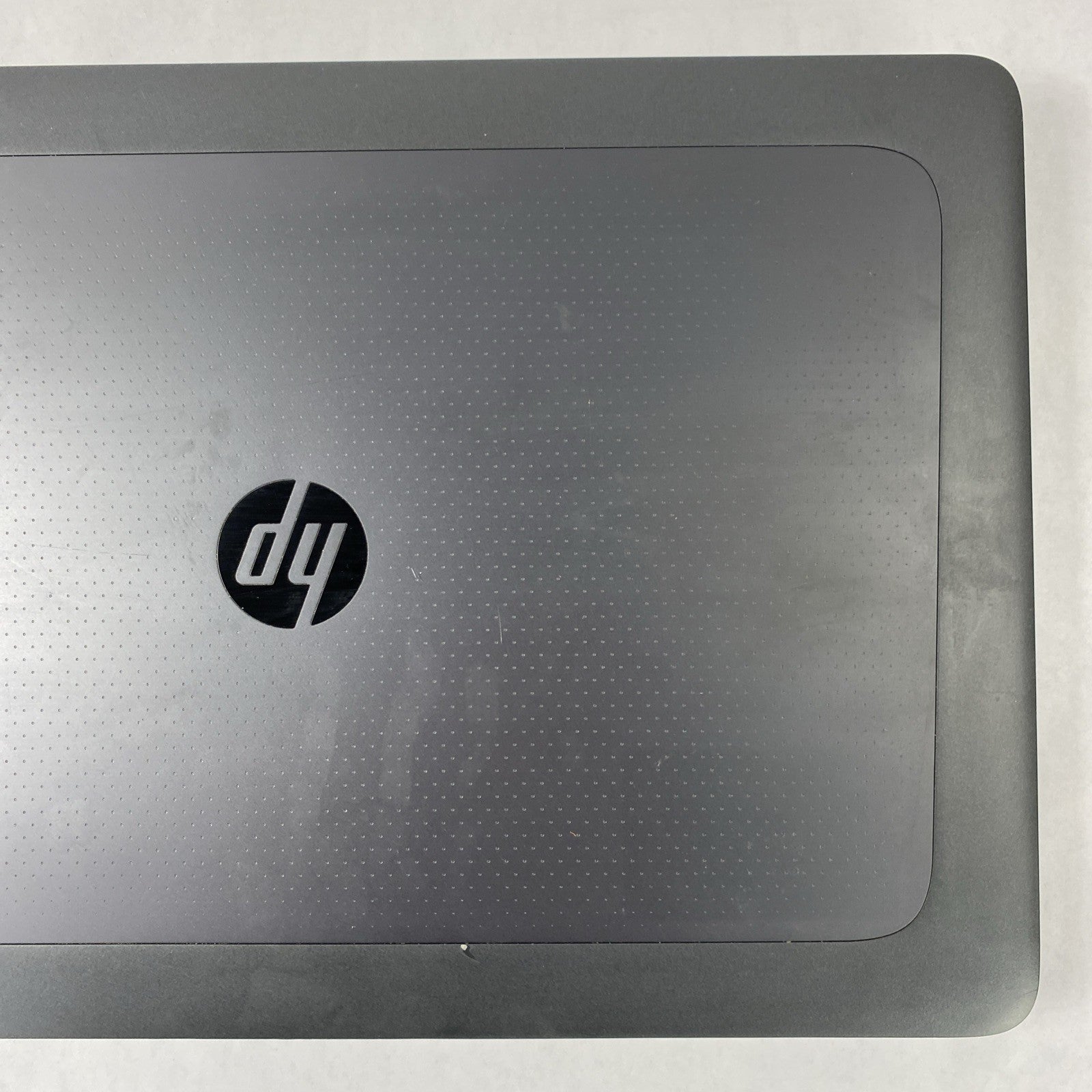 HP ZBook 17 G3 Intel Xeon E3 1535M V5 2.9GHz 16GB RAM 17.3" No SSD/OS/AC/Batt7