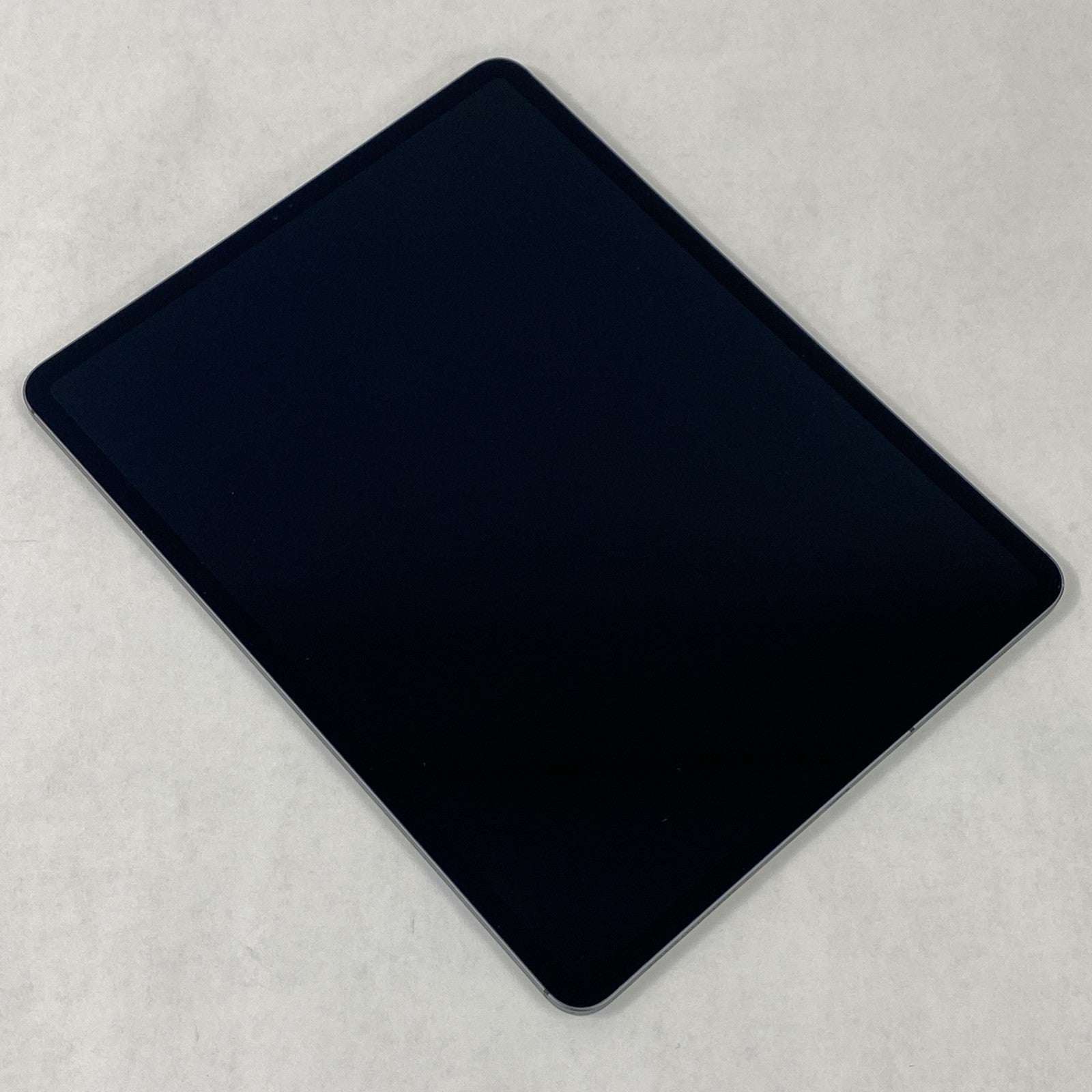 Apple iPad Pro 3rd Gen 12.9" A2014 64 GB Space Gray IOS 26.1