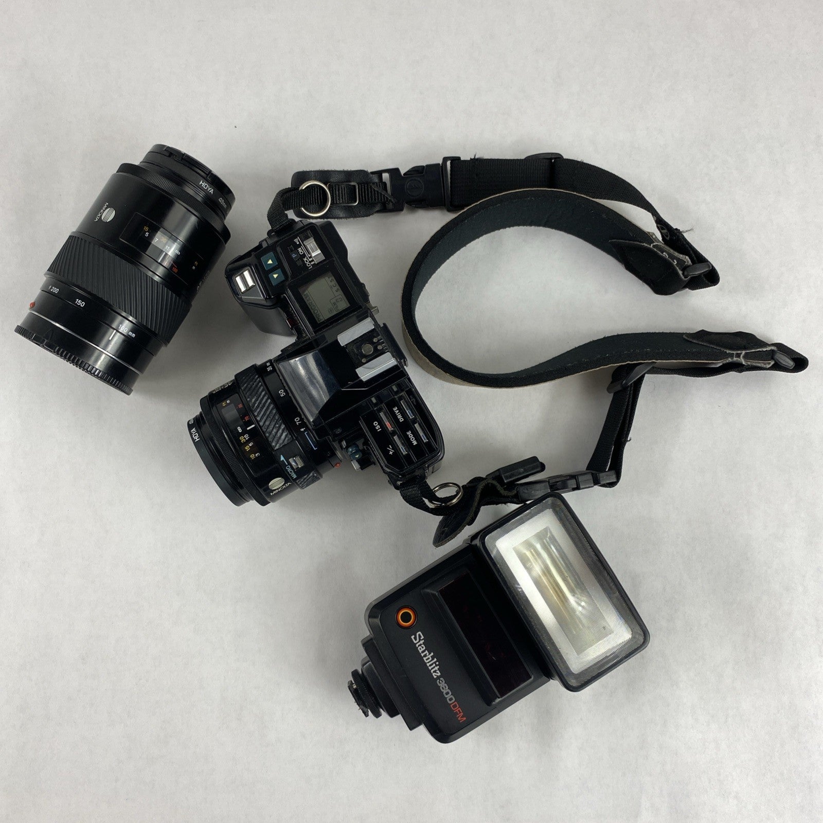 Minolta Maxxum 7000 AF SLR 35mm Film Camera With Extra Lens and Flash Attachment1