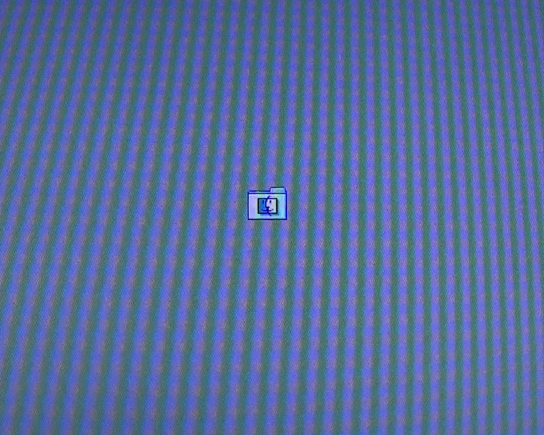 Apple M6498 iMac G4 / 800 15" 2002 PowerPC G4 2.10 GHz 768 MB RAM No HDD No OS