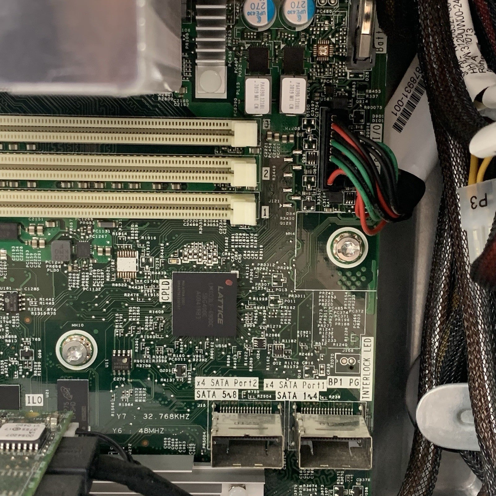 HP Proliant ML110 Gen10 Server 1x Silver 4210R 2.4 GHz 32 GB Ram No HDD No OS19