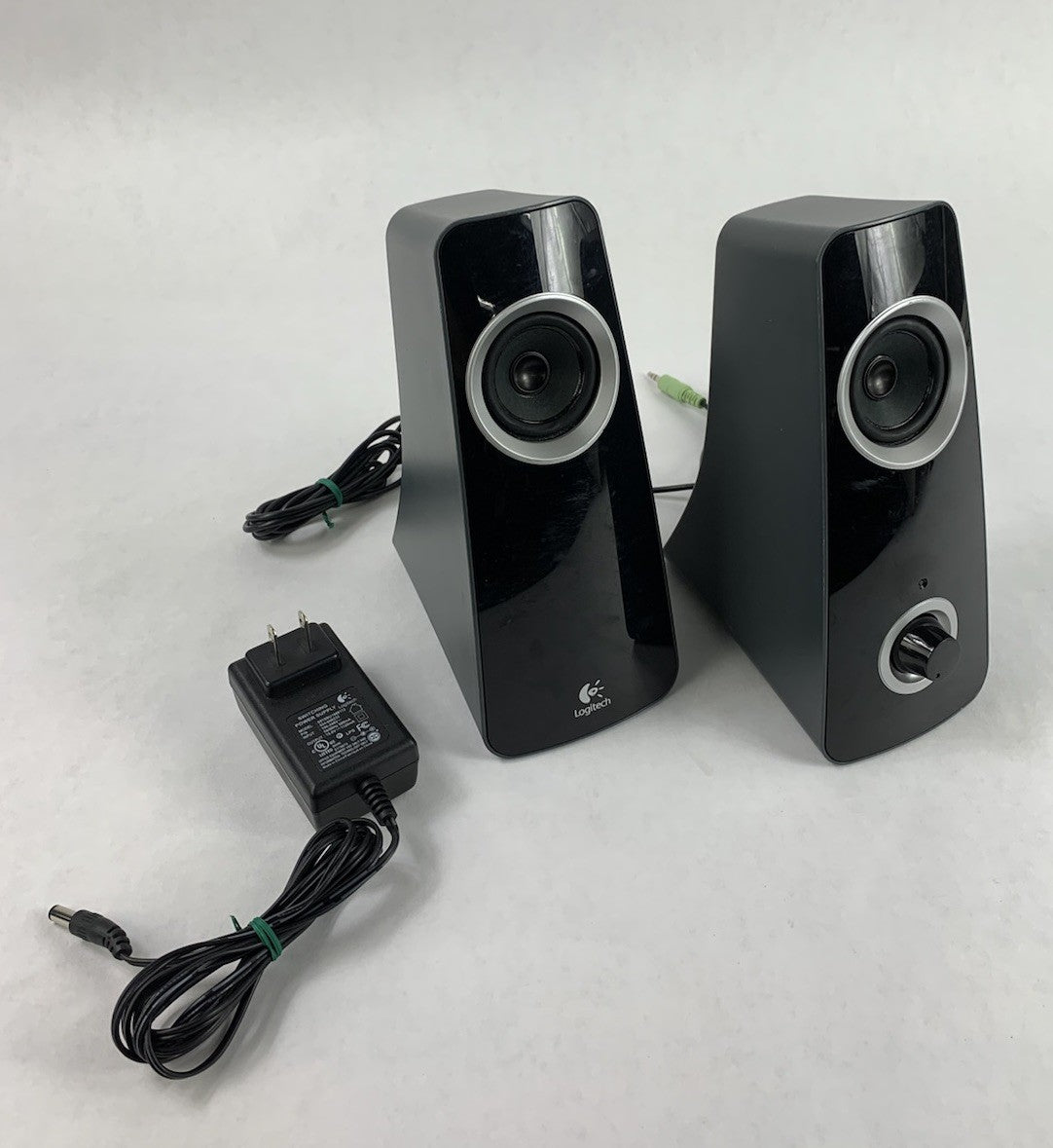 Logitech Z320 880-000124 Desktop Speaker System w/ AC Adapter Power Supply0