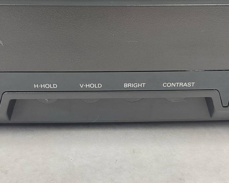 Sanyo VM 5516 Vintage B&W CRT 1997 16''