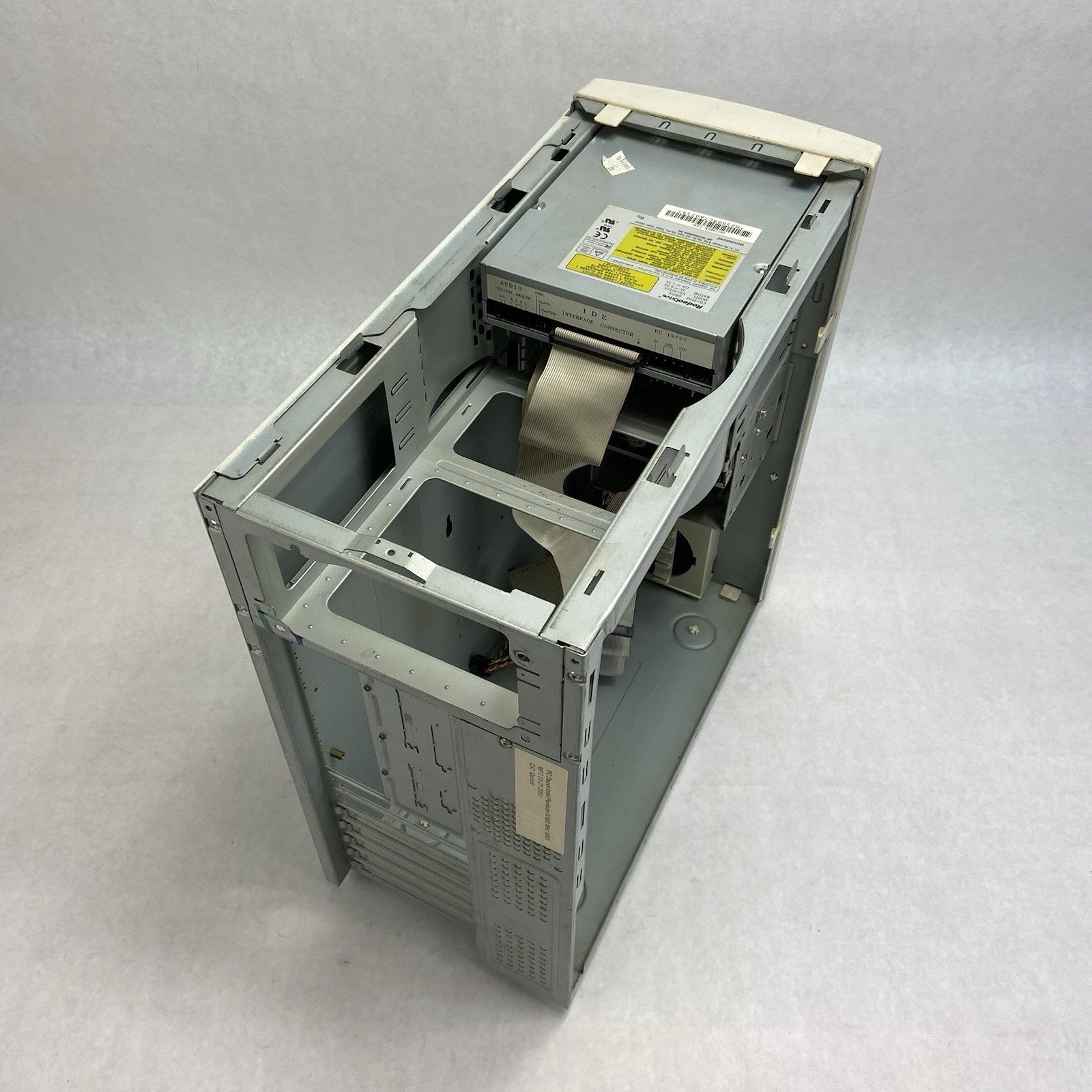 Beige In-Win A500 Mid Tower ATX Computer Case Bare Bones No PSU8