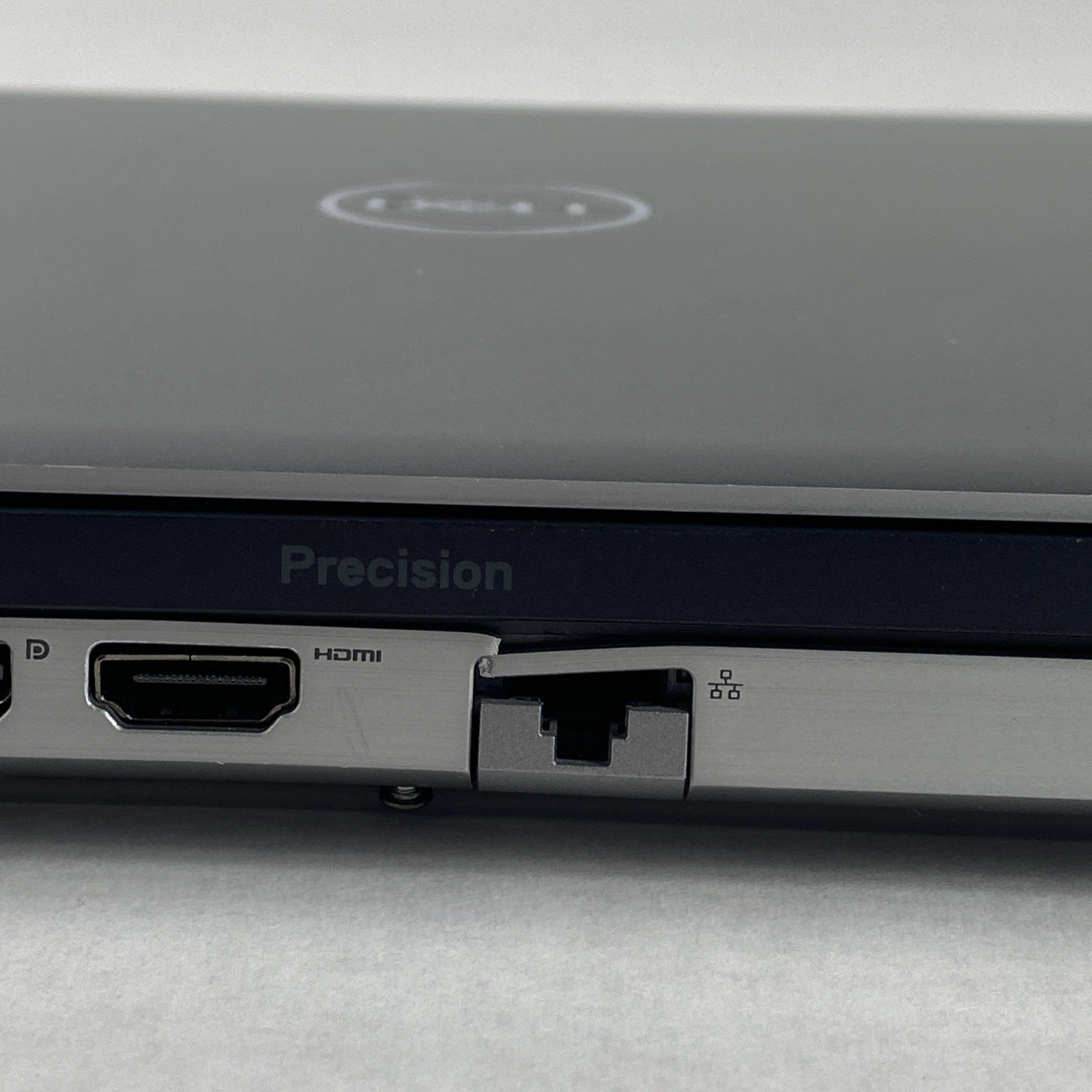 Dell Precision 7560 Intel Xeon W-11855M 3.16GHz 32GB RAM 15.6" No HDD No OS