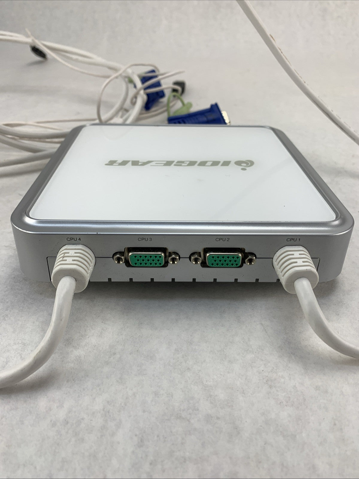 Iogear GCS634U 4-Port USB KVM Switch 3