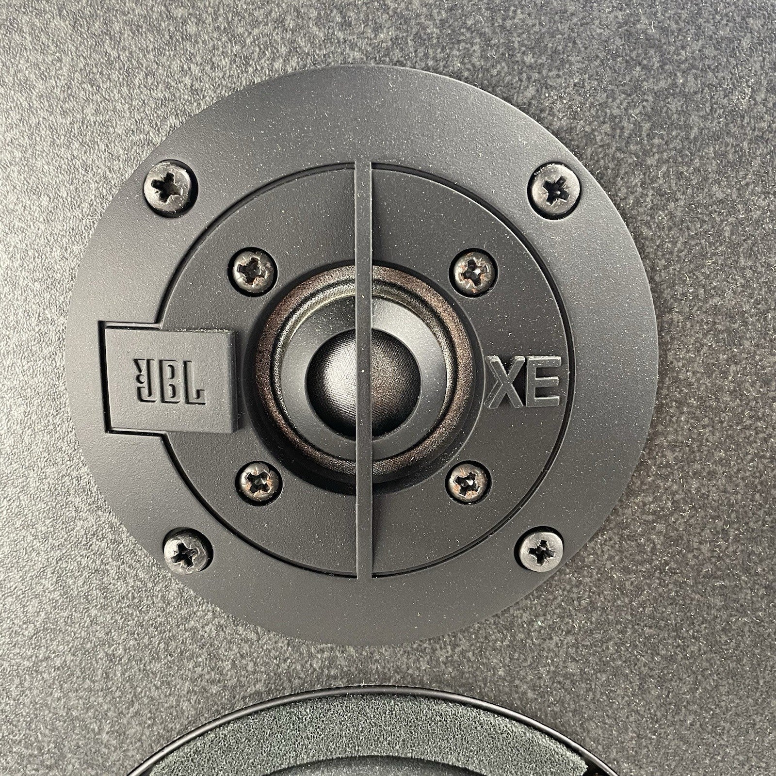JBL P30 Large Bookshelf Speakers Tested5