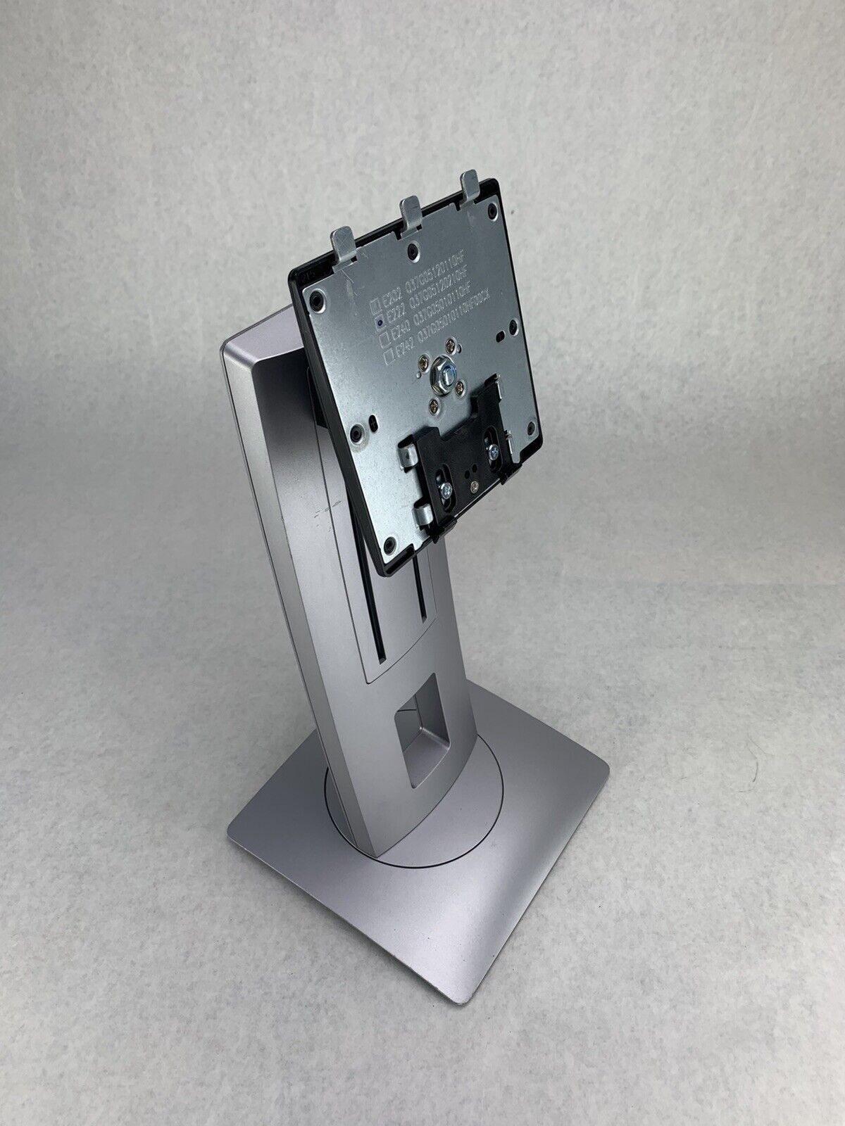 HP E222 Monitor Stand Q37G05120210HF