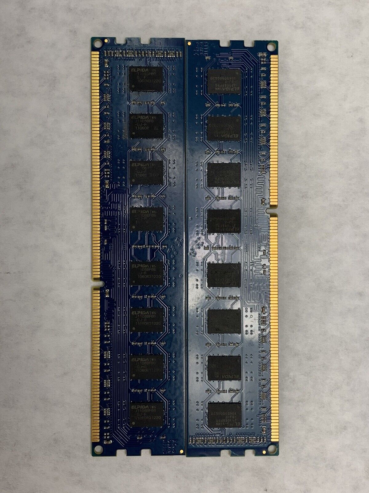 Lot ( 2 ) 2GB Kingston PC3-10600 DDR3-1333MHz non-ECC Unbuffered CL9 240pin DIMM
