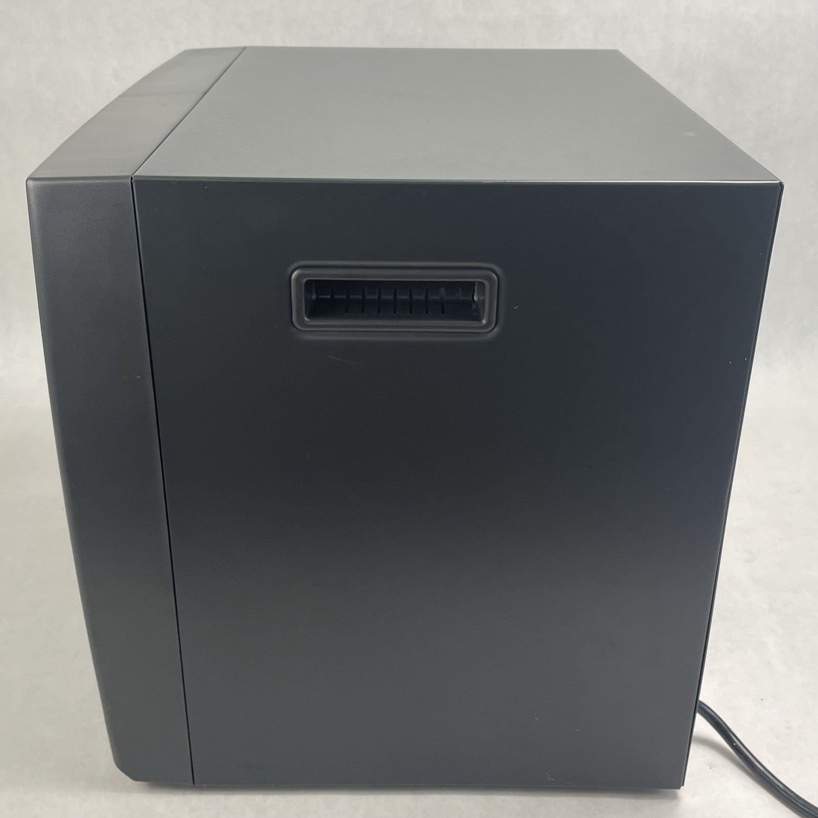 Sanyo VM 5516 Vintage B&W CRT 1997 16''11