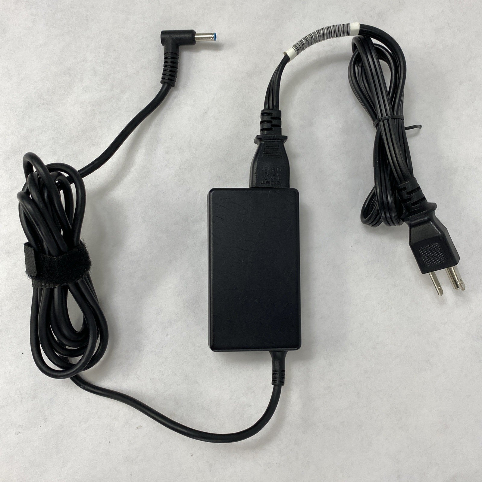 HP TPN-DA17 65W 19.5V 3.33A Blue Tip Barrel Laptop AC Adapter (Lot of 6)5