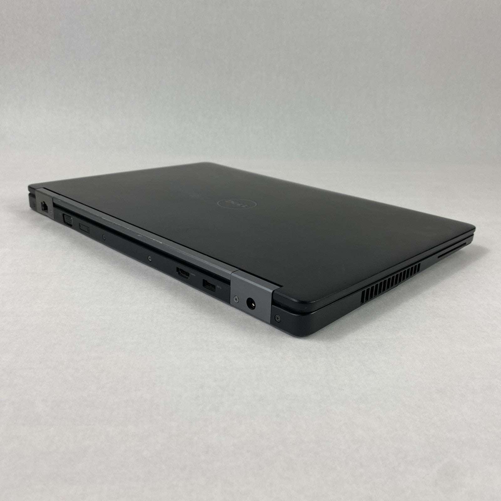 Dell Latitude E5570 Intel Core i5-6300U 2.4GHz 8GB RAM 15.6" No HDD No OS