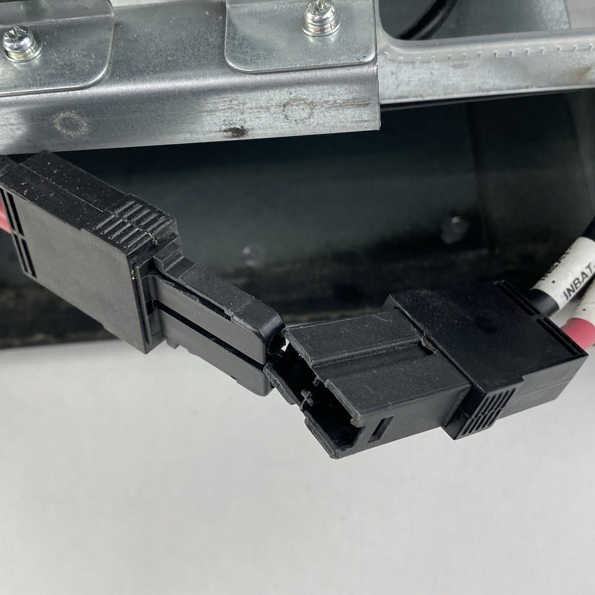 Vertiv Liebert GXT4-1500RT120 Battery Backups Tested - No Batt Ears Card14