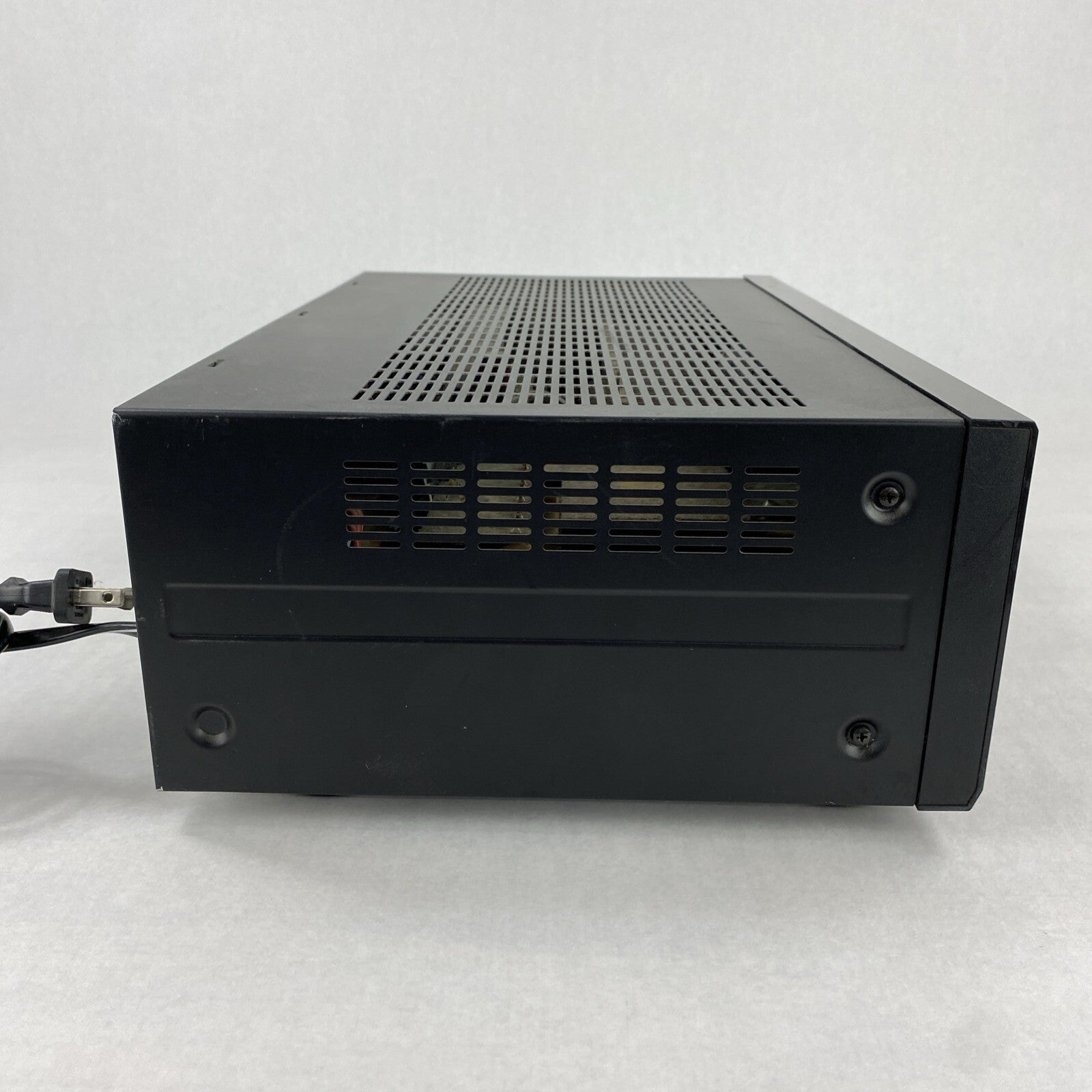 Kenwood VR-605 Audio Video Surround Receiver No Remote