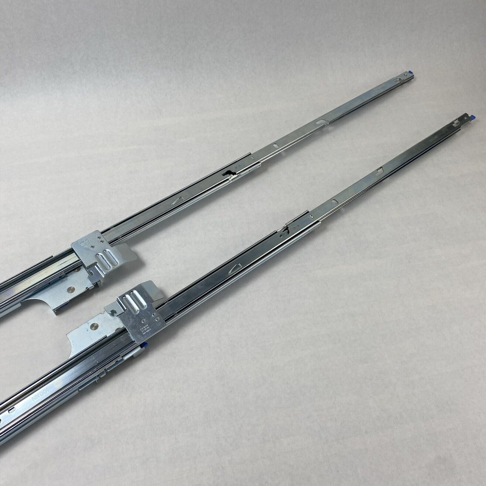 Dell UN443 GM761 WC369 RP267 Left and Right 2U PowerEdge Server Rapid Rail Set