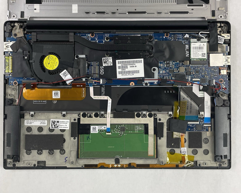 Dell XPS 13 9360 13.3" i5-7200U 2.50 GHz 4 GB RAM No SSD/OS/AC/Battery